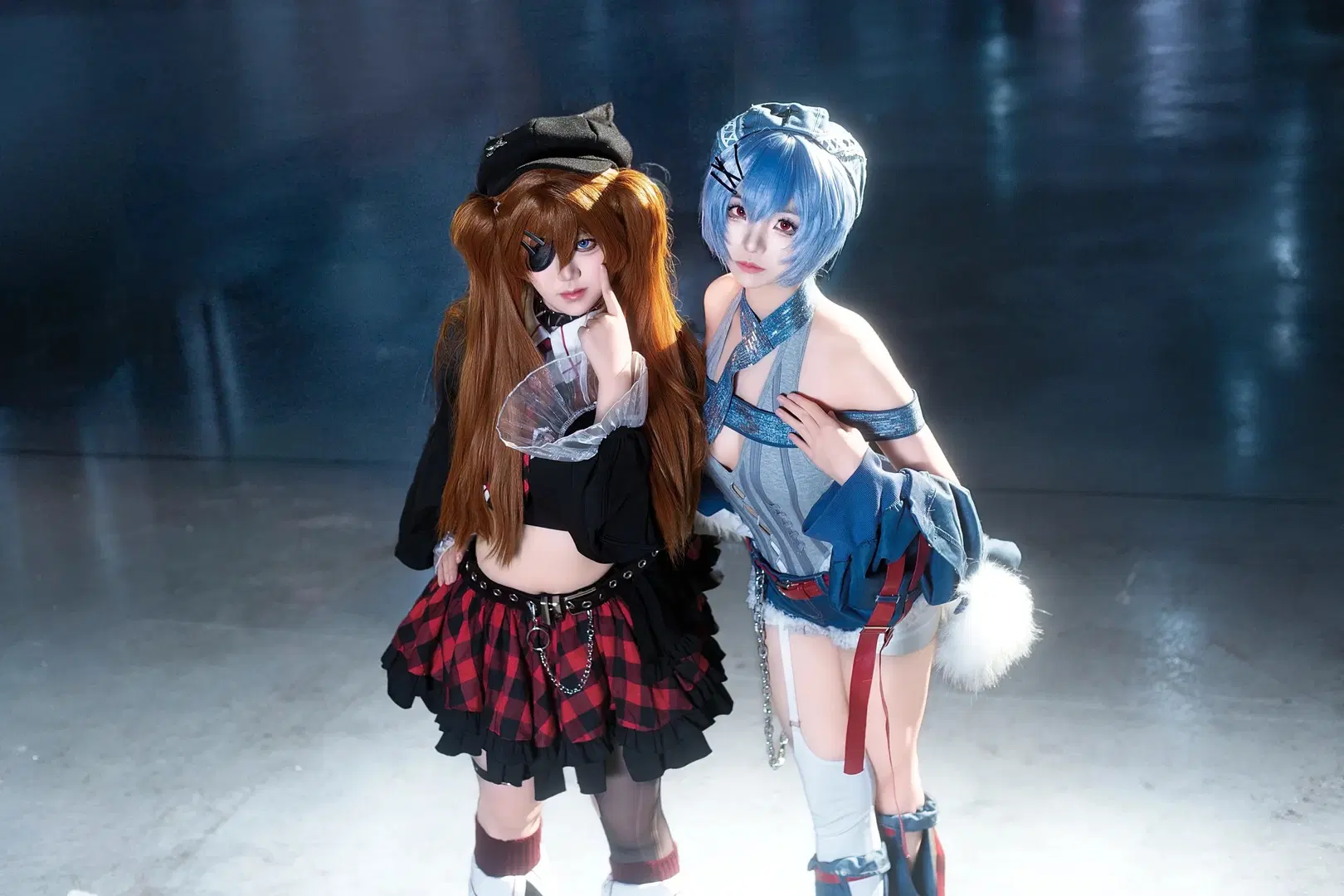 【Rei Ayanami cosplay & Asuka Cosplay】EVA Rock band cosplay Style Convention Hall Photos by 御油佳佳子_（困困社畜版） - Image 4