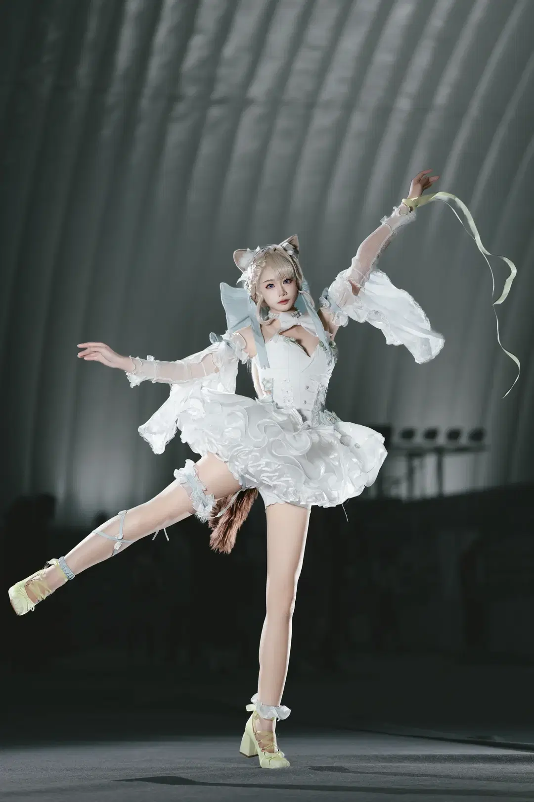 Genshin Impact, Lynette Cosplay, Convention photos, White stockings, Cat girl