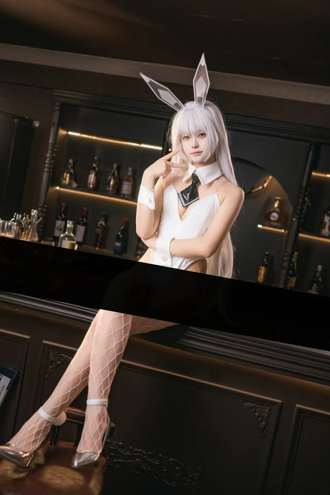 [ブランコスプレ] 勝利の女神 バニーガールスタイリング、バーに佇むほろ酔いエージェント - Shiro - 5枚目