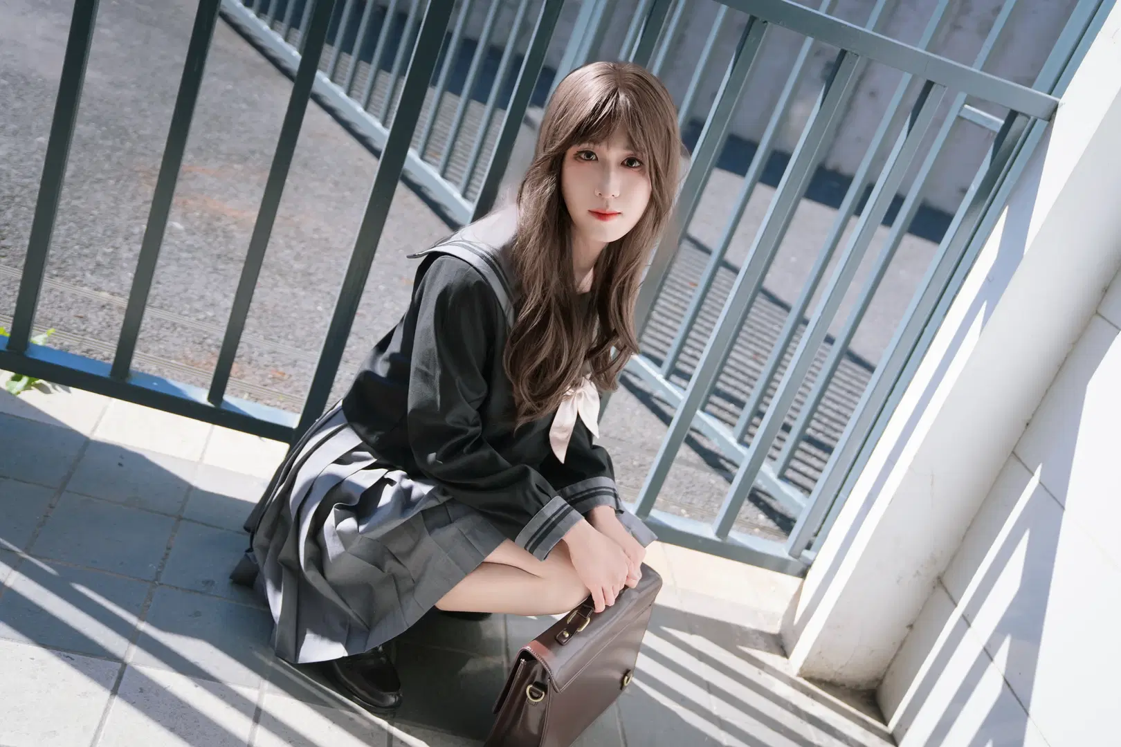 户外人像摄影, jk写真, 三坑穿搭, 男孩子水手服, 游船拍照