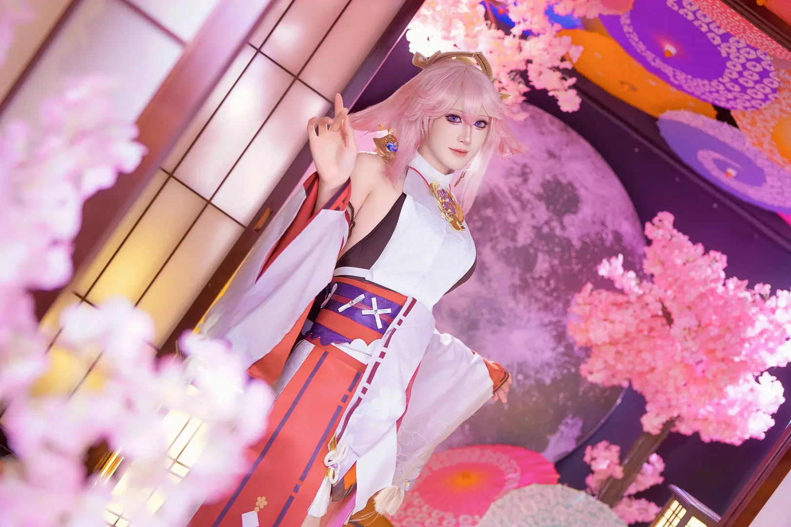 【八重神子 コスプレ】『原神』鳴神大社の緋色の回廊、本日は私が当番です - mako - 4枚目