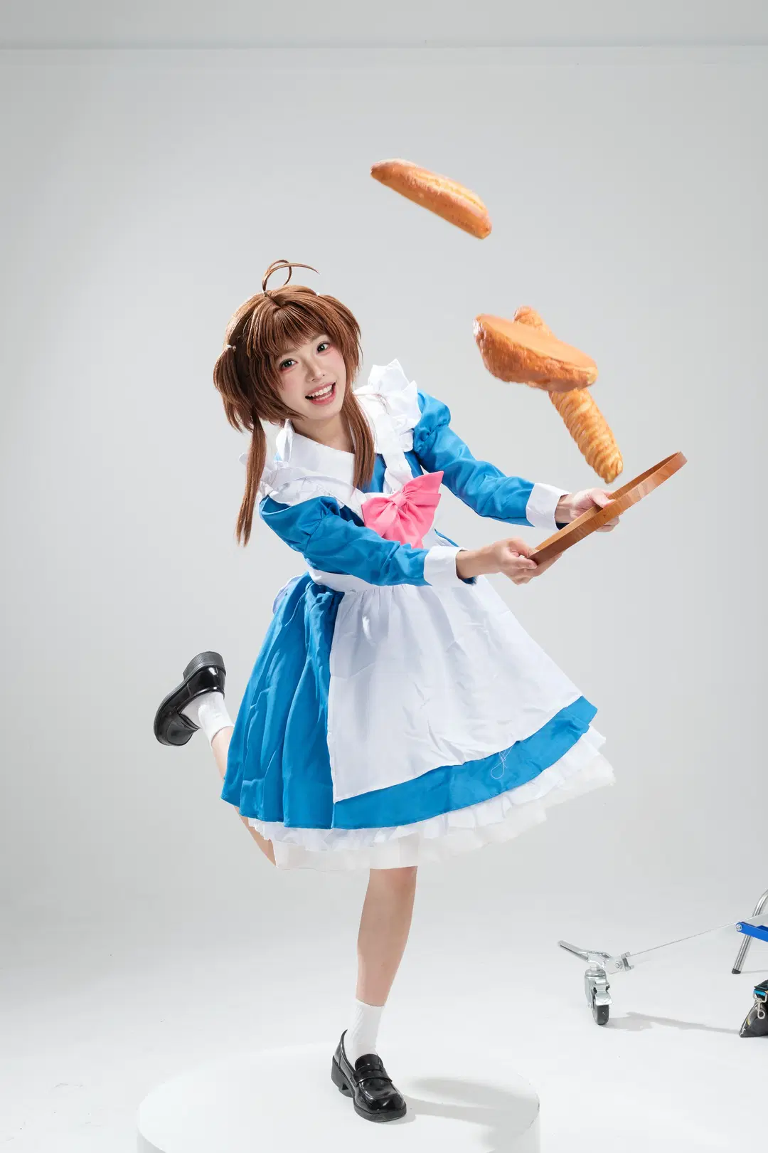 【小樱cos】小樱女仆白棚颠勺，蓝色裙摆与魔法杖的碰撞 - 一只黑猫 - 第2张