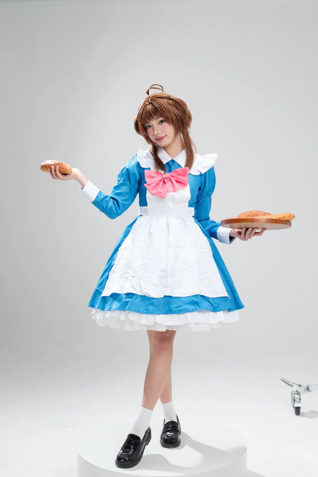 【小樱cos】小樱女仆白棚颠勺，蓝色裙摆与魔法杖的碰撞 - 一只黑猫 - 第3张