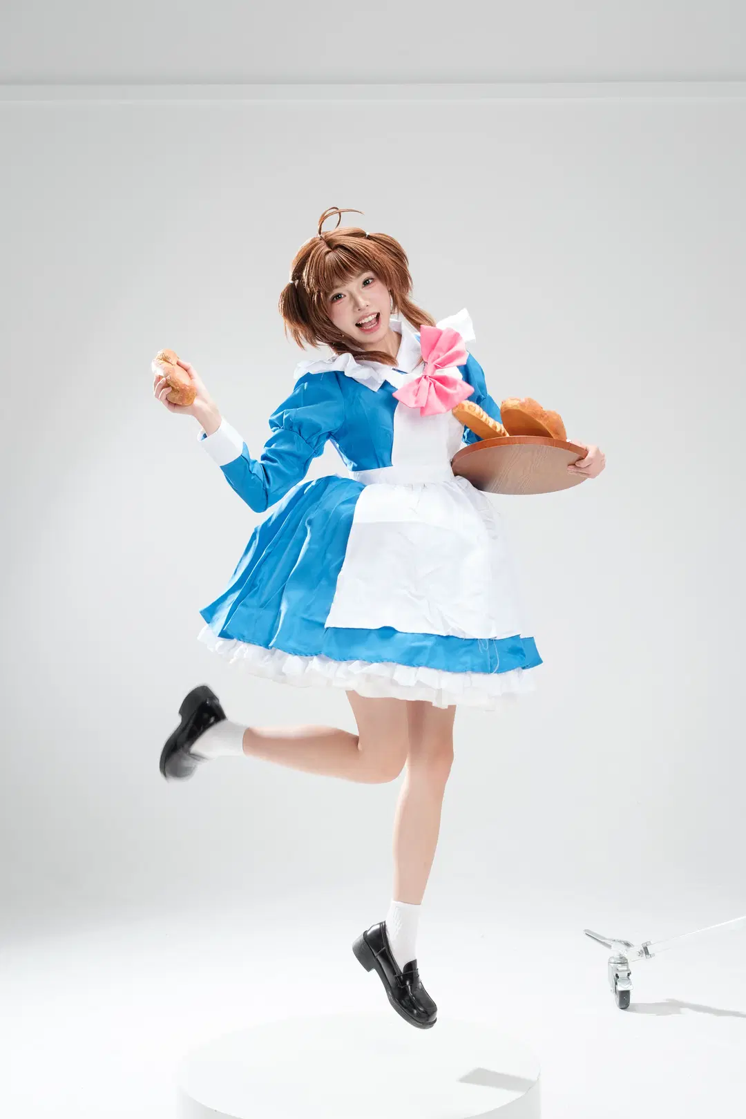 【小樱cos】小樱女仆白棚颠勺，蓝色裙摆与魔法杖的碰撞 - 一只黑猫 - 第5张