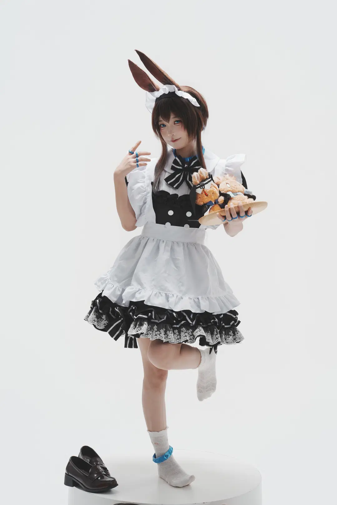 【Amiya cosplay】Mountain Bunny Maid: The Joy of Straight-Out-of-Camera White Studio Shoots by 一只黑猫 - Image 12