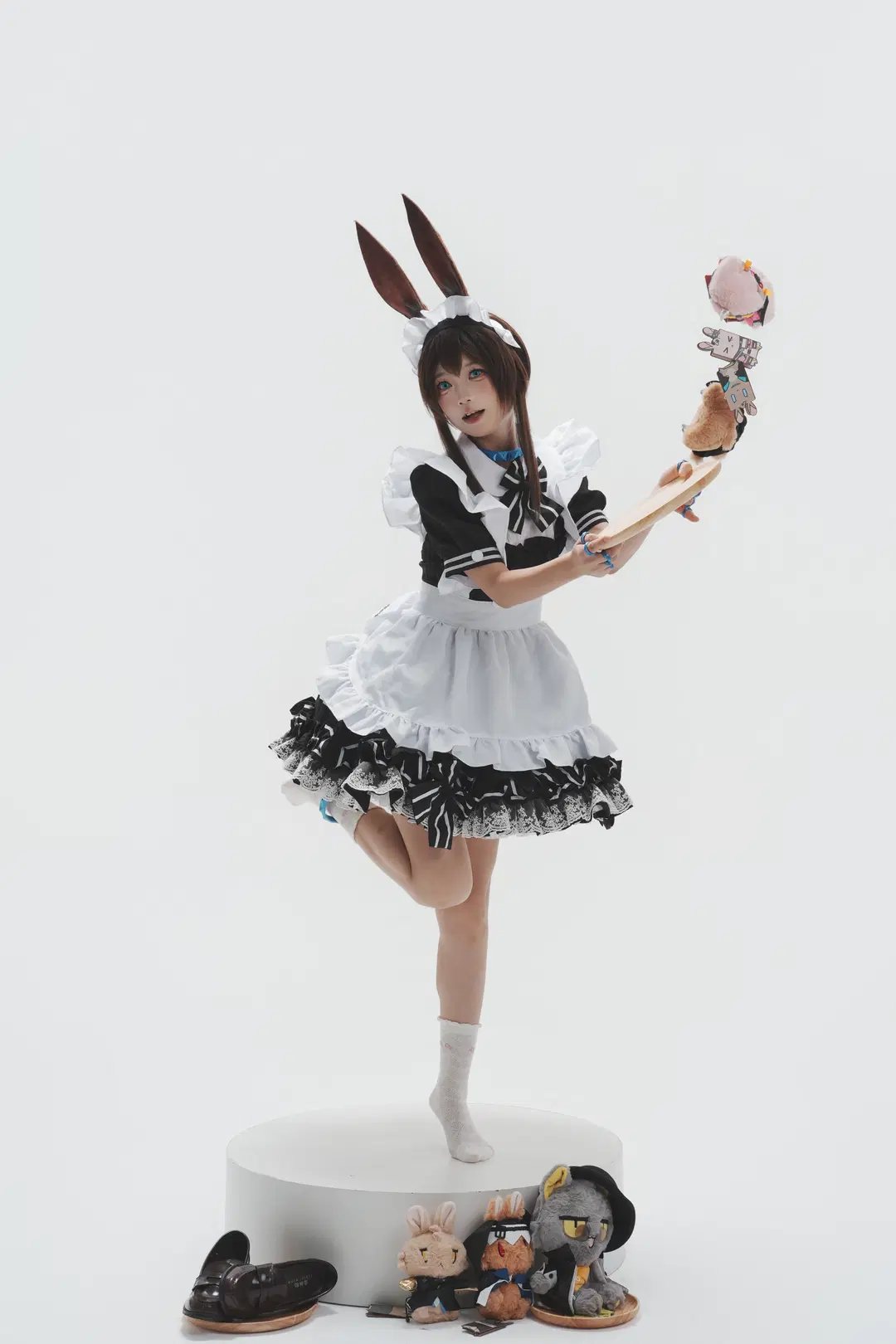【Amiya cosplay】Mountain Bunny Maid: The Joy of Straight-Out-of-Camera White Studio Shoots by 一只黑猫 - Image 13