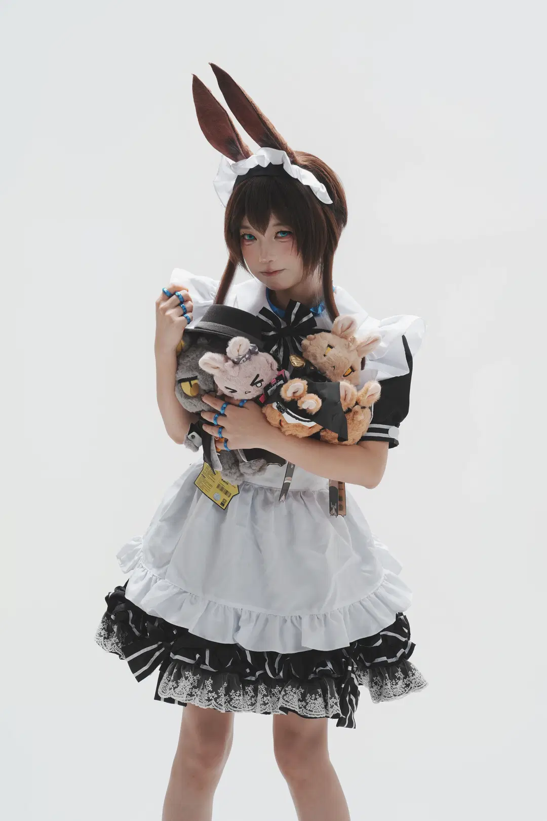 【Amiya cosplay】Mountain Bunny Maid: The Joy of Straight-Out-of-Camera White Studio Shoots by 一只黑猫 - Image 4