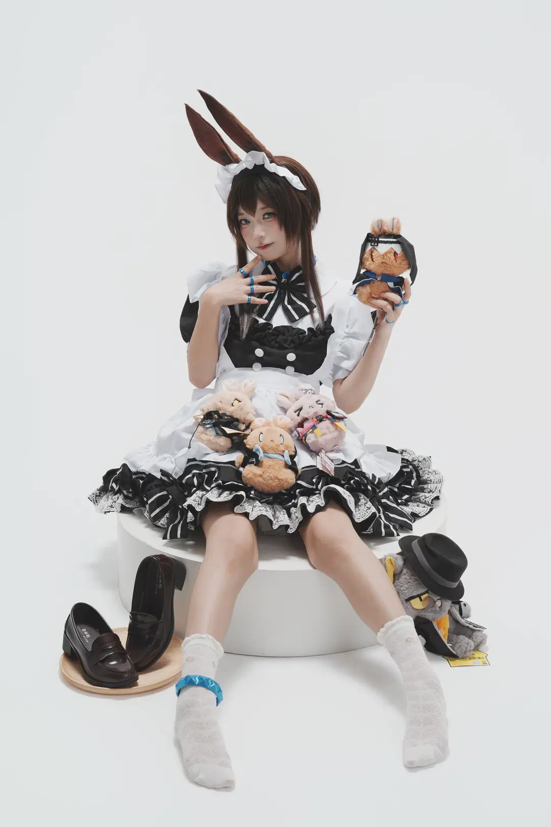 メイド服, アークナイツ, アーミヤ コスプレ, ポーズ参考, 白ホリ