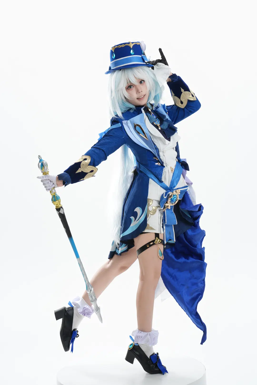 原神, 芙宁娜cos, 动作参考, 白棚写真, 白丝袜