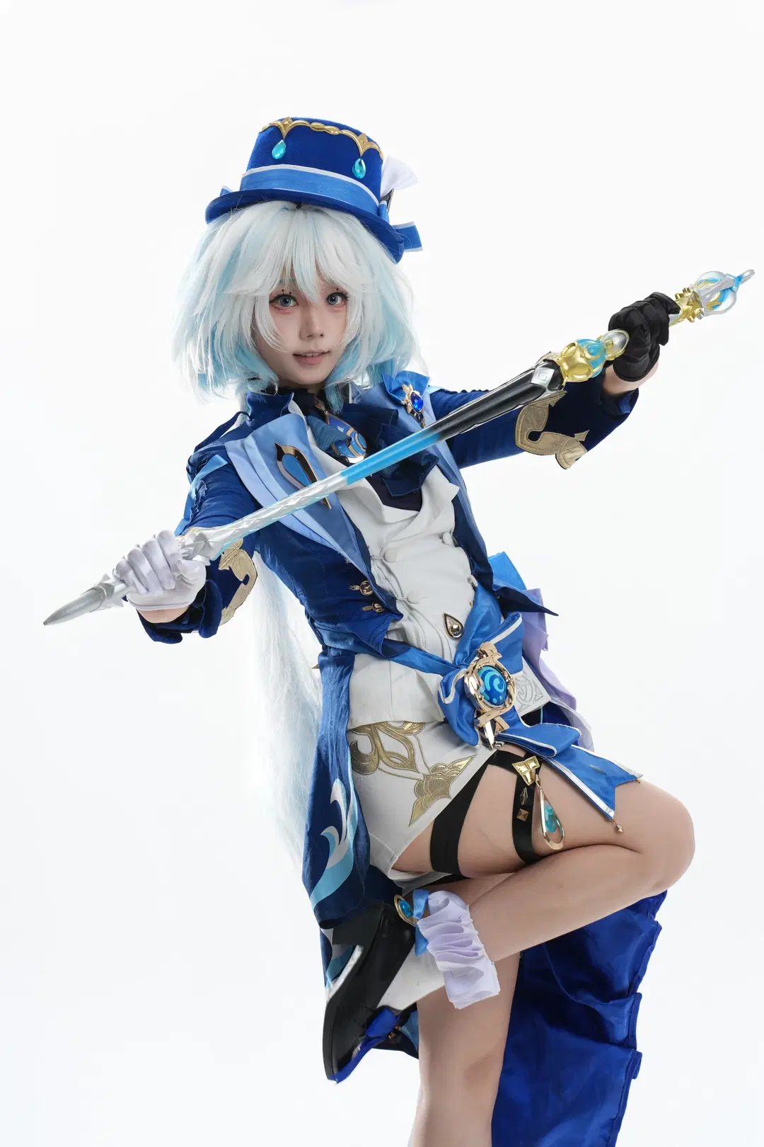 【芙宁娜cos】原神水神白棚拍摄，动作参考安排上 - 一只黑猫 - 第8张