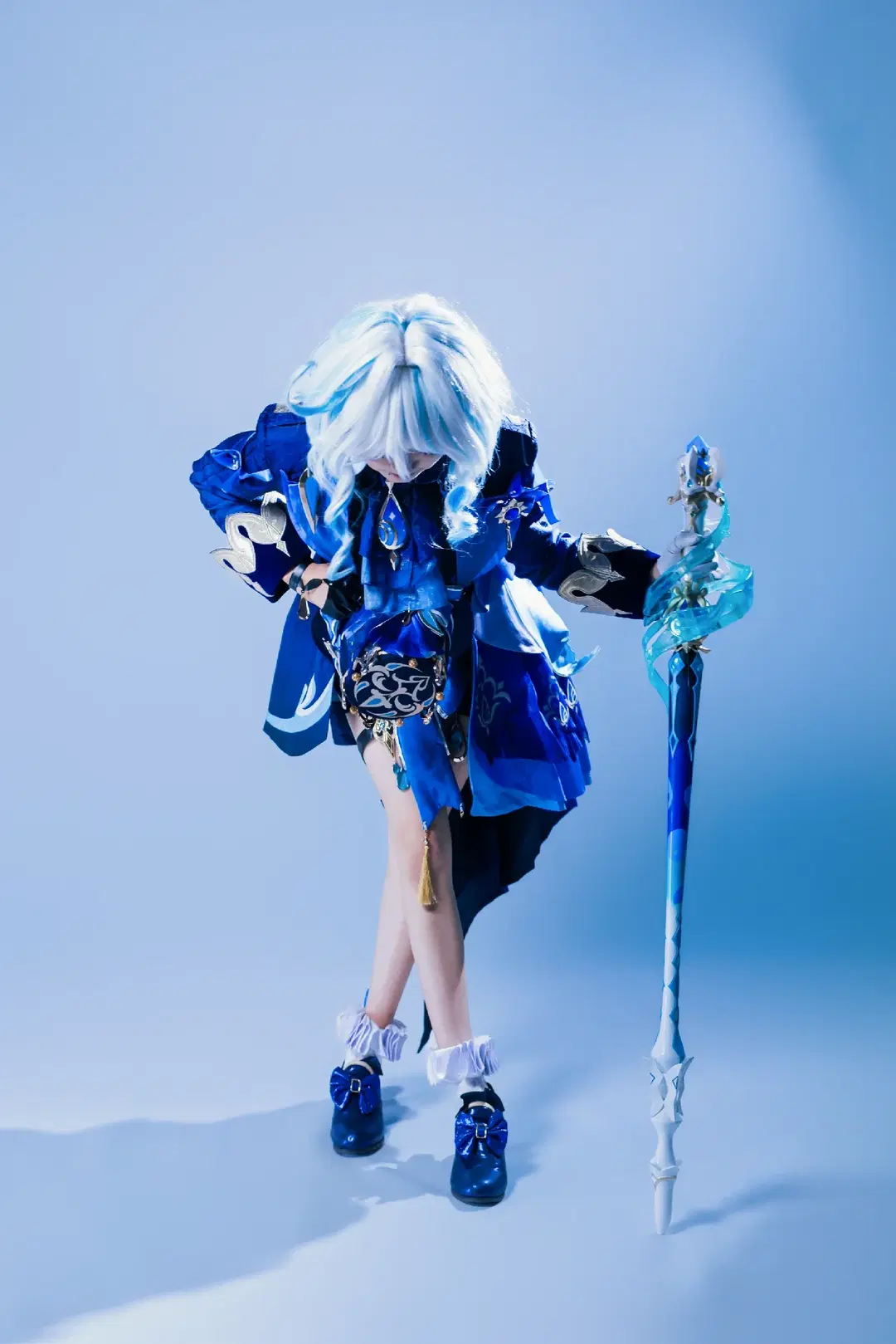 【芙宁娜cos】原神枫丹水神，白棚里的戏剧性动作参考 - 你好 - 第13张