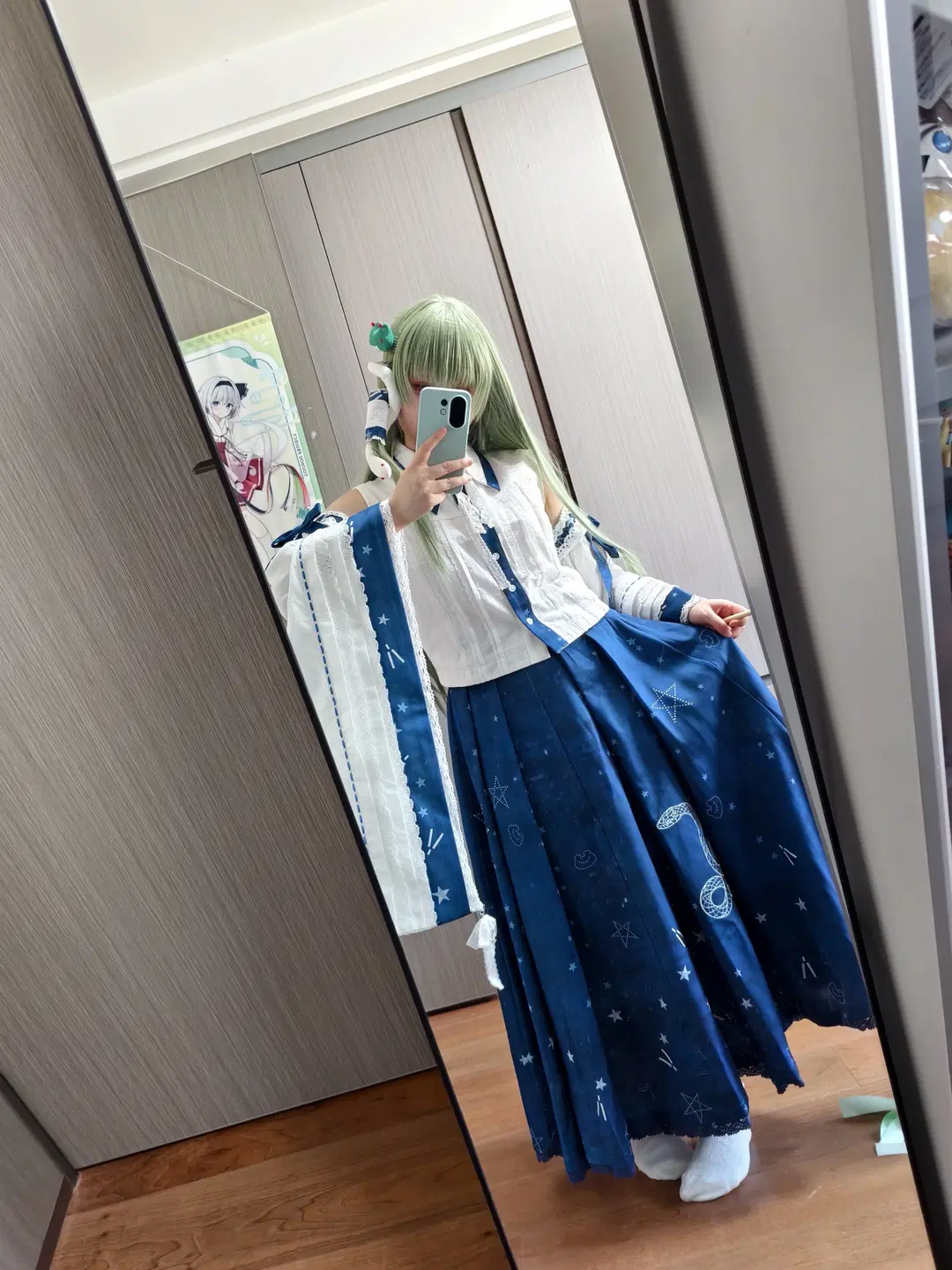 【东方谷早苗cos】穿着星空裙摆的风祝在室内对镜自拍 - 杞杞 - 第3张
