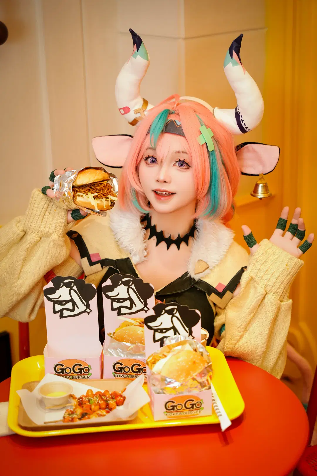 [Varesa Cosplay] Genshin Impact Version 7.1 Bovine Maiden Reporting Early by 符吕子 - Image 6