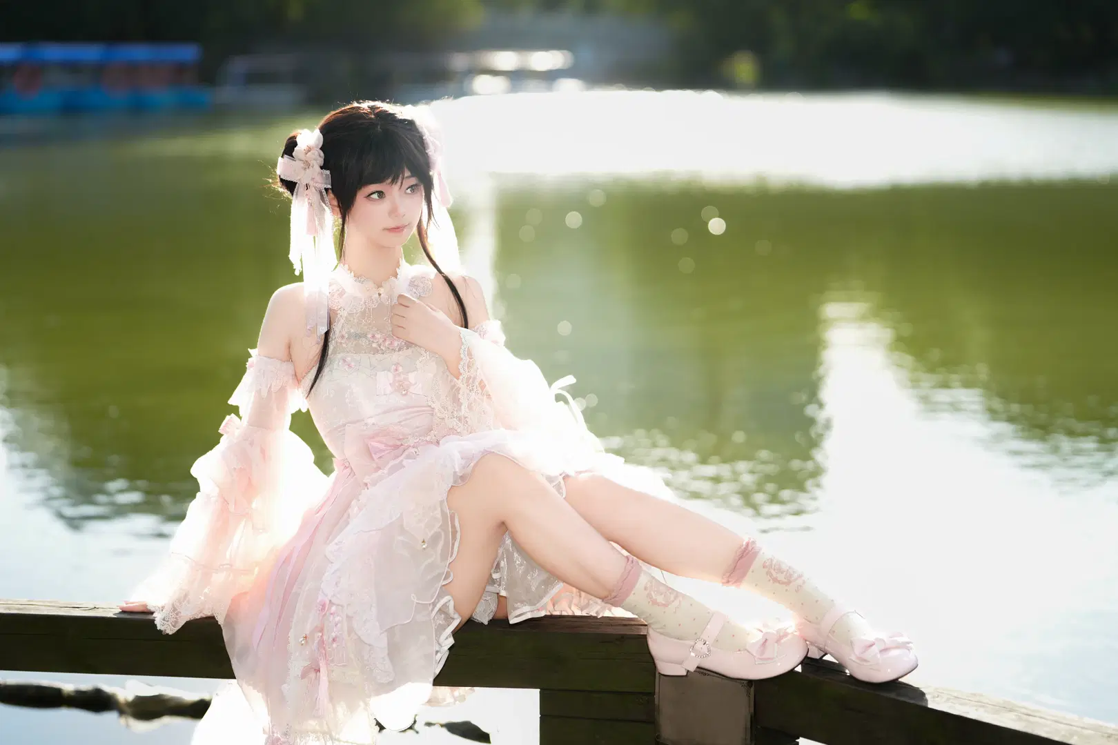 白丝搭配, Lolita少女, 日系甜美写真, 元气少女拍照, 湖边逆光人像