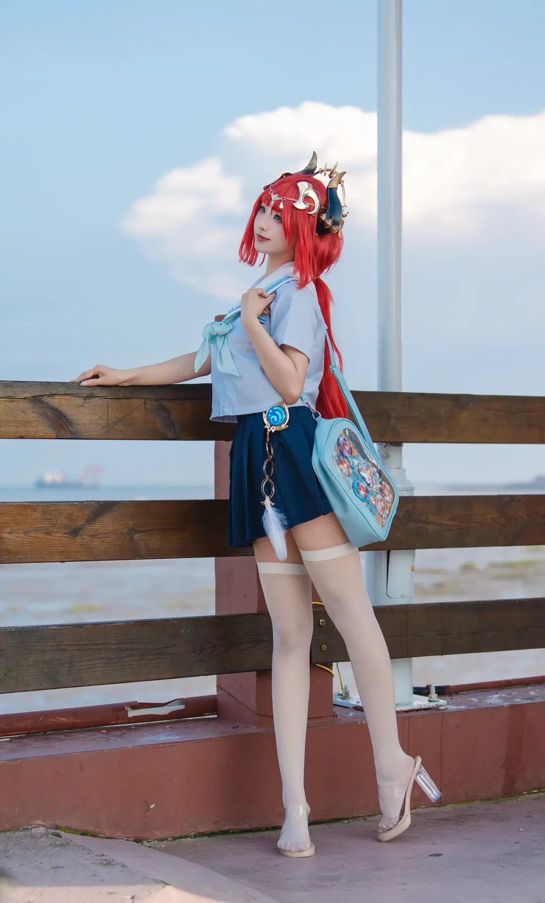 原神, 白ストッキング, ニィロウ コスプレ, セーラー服, 絶対領域