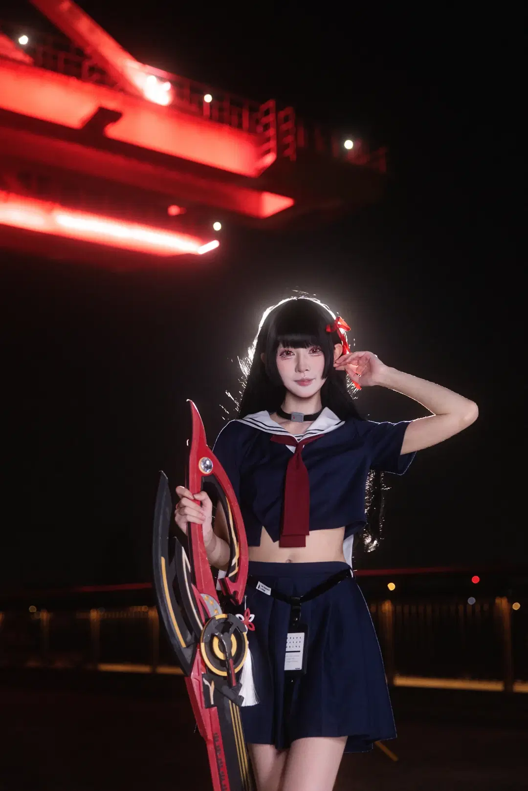 千咲cos 鸣潮暗夜水手服的战斗姿态 - 小羊不困（无限限流版，求关注求点赞） - 第4张