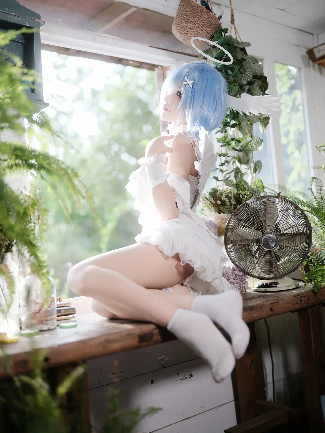 [Rem cosplay] Pure White Angel Between the Window and Lush Greenery by 巧克力choco - Image 2