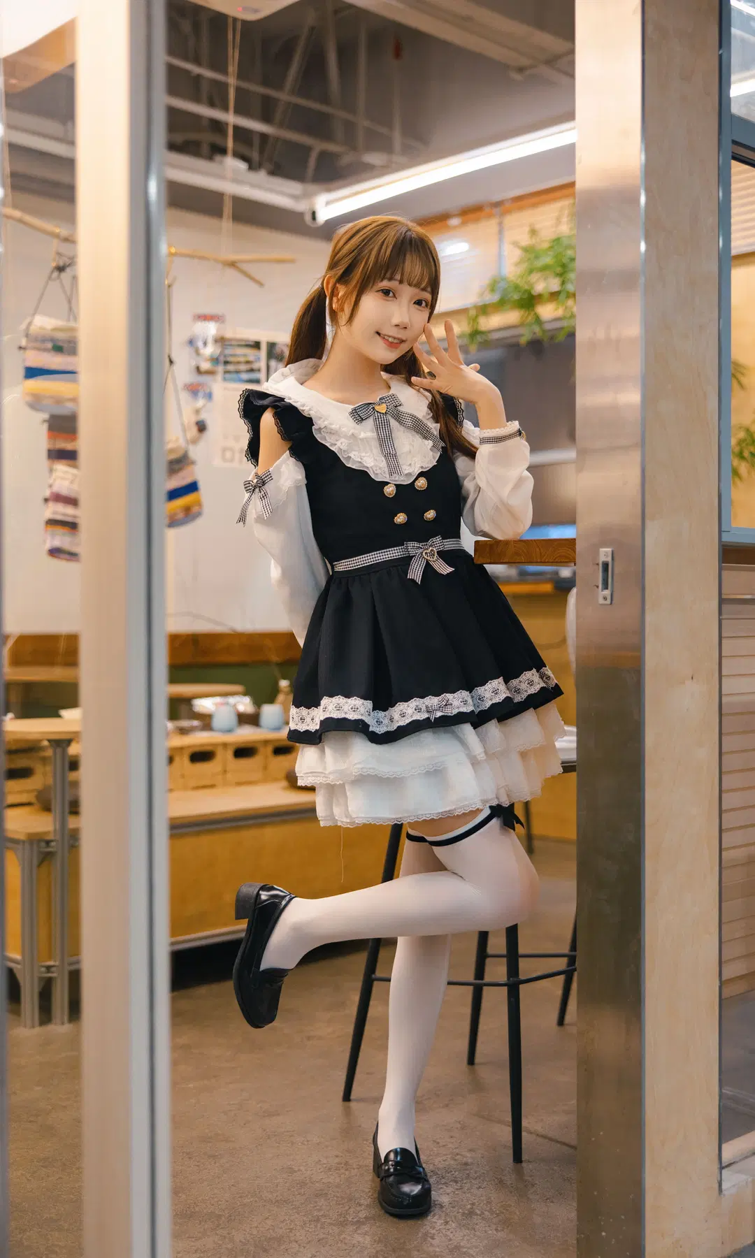 日系冷色调JK写真 黑白洋装白丝吊带的元气少女 - Fe - 第5张