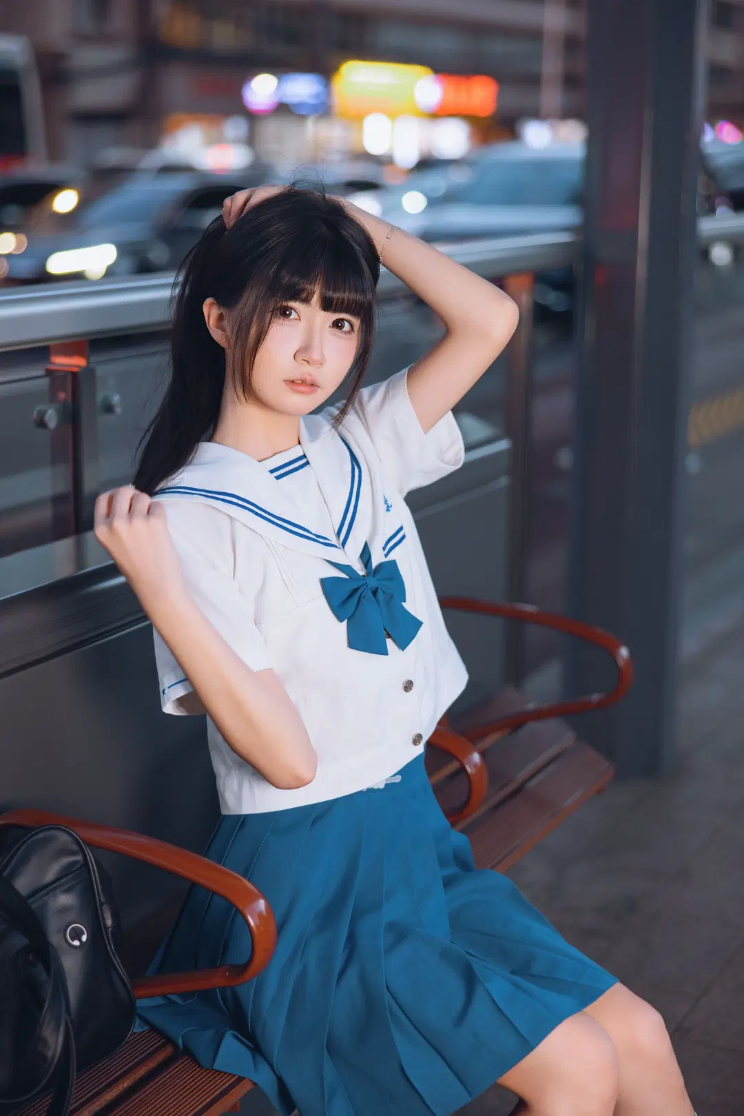 夜景JK制服写真，夜风中的白丝与百褶裙 - Fe - 第3张