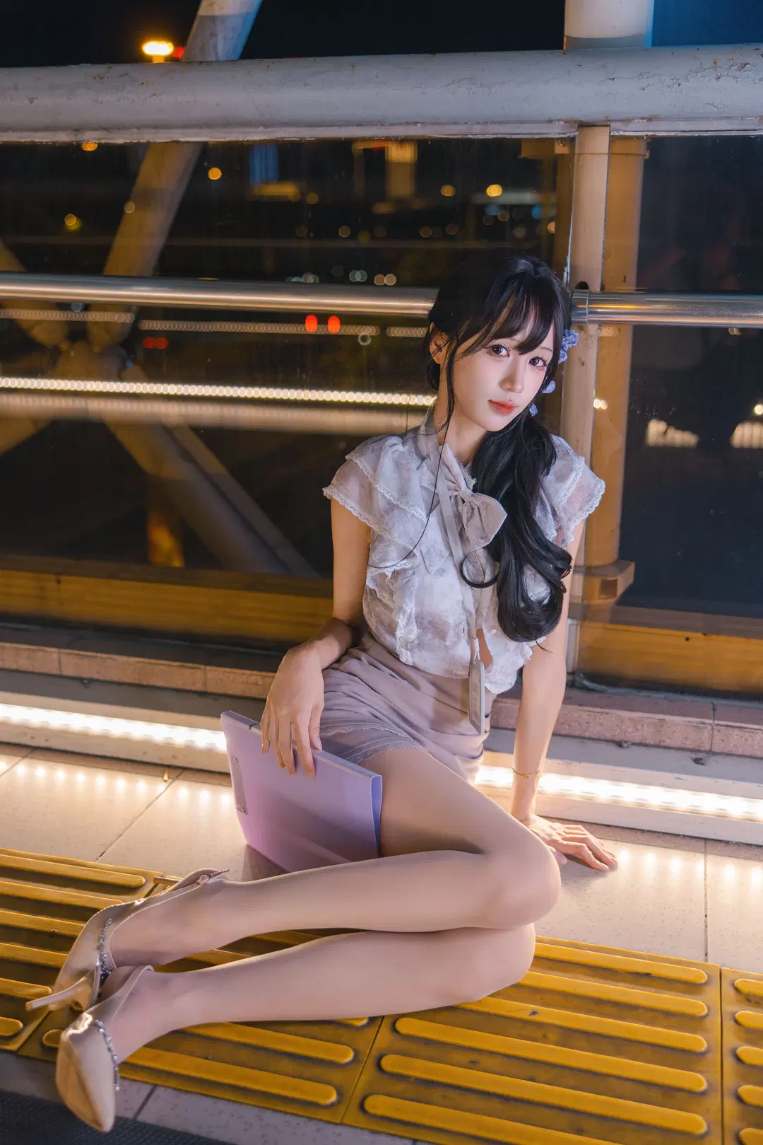 残業OL制服の夜景外ロケ：二次元が現実になる特別な一日｜外ロケ写真シェア - Fe - 15枚目