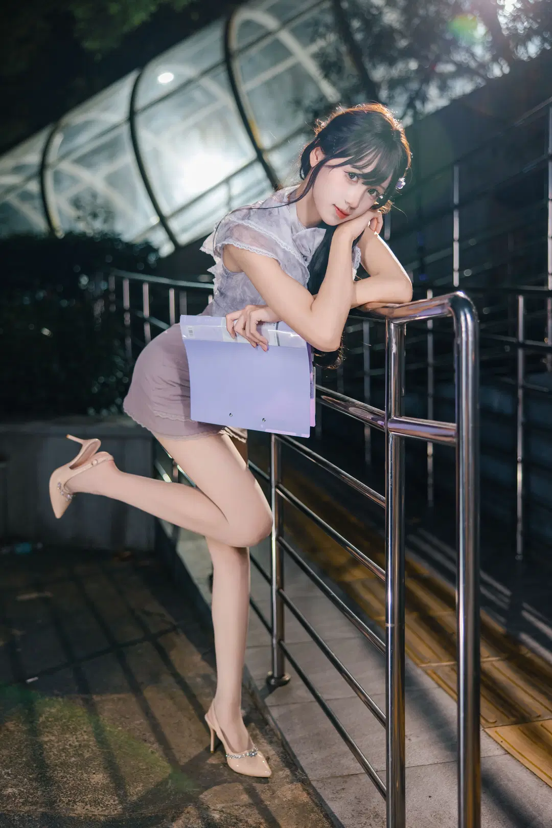 残業OL制服の夜景外ロケ：二次元が現実になる特別な一日｜外ロケ写真シェア - Fe - 8枚目
