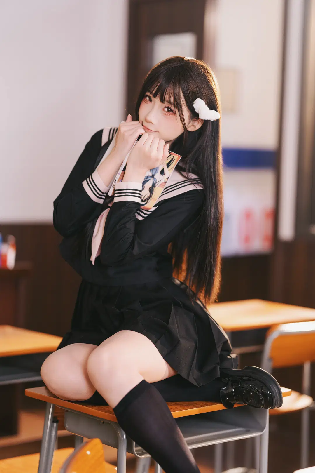 放課後の教室：黒セーラー服と黒ストッキングの少女写真 - 摄影师布里 - 11枚目