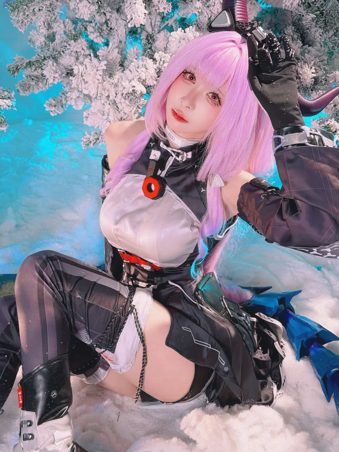 [Typhoeus cosplay] Arknights: Endfield Rime and Somber Dream: Glacial Atmosphere Shoot by 律_Ritsu - Image 2