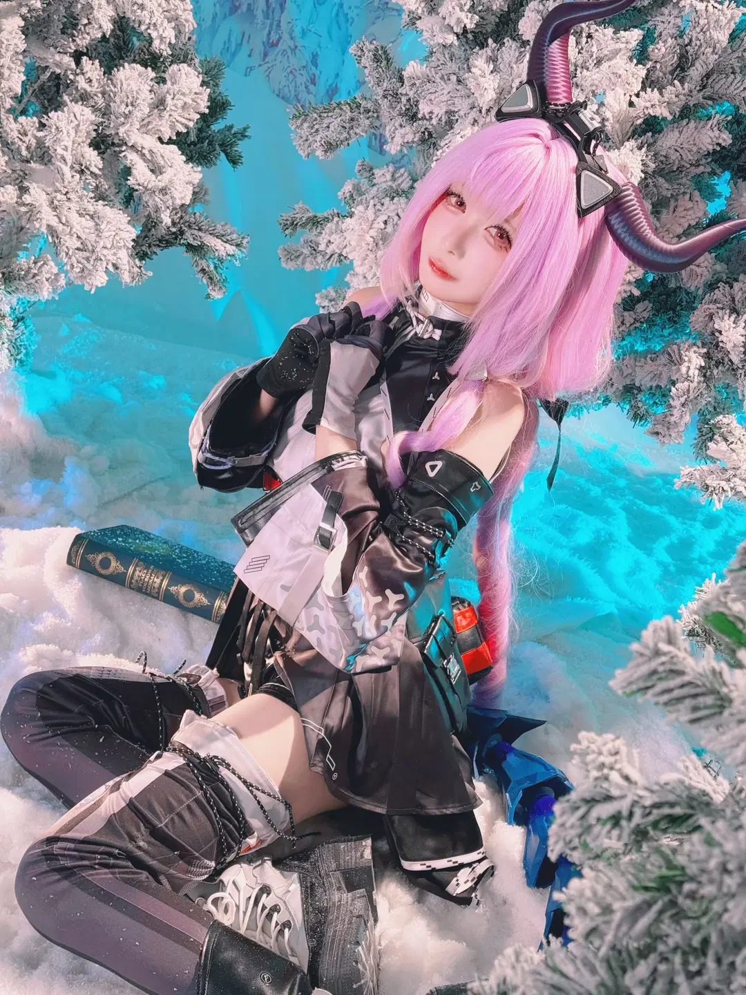 [Typhoeus cosplay] Arknights: Endfield Rime and Somber Dream: Glacial Atmosphere Shoot by 律_Ritsu - Image 5