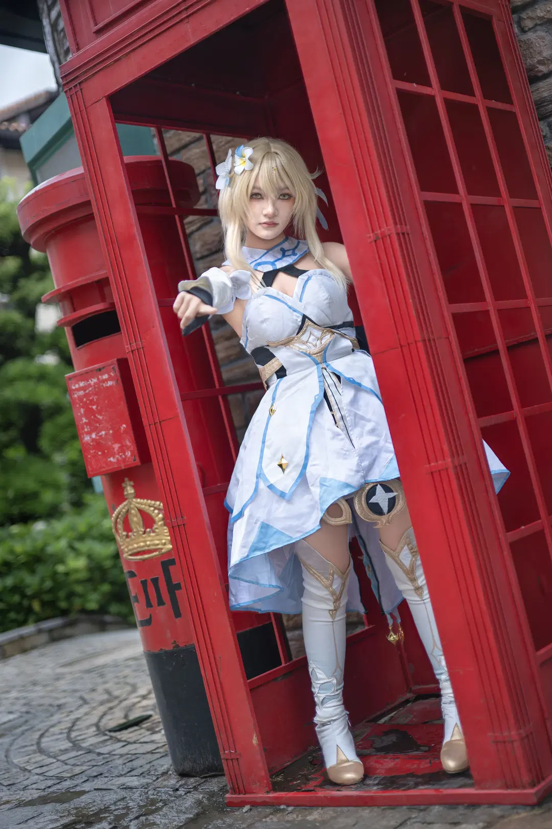 【熒cos】原神旅行者英倫街頭出發，花籃與向日葵的假日 - 不抽香烟 - 第3張