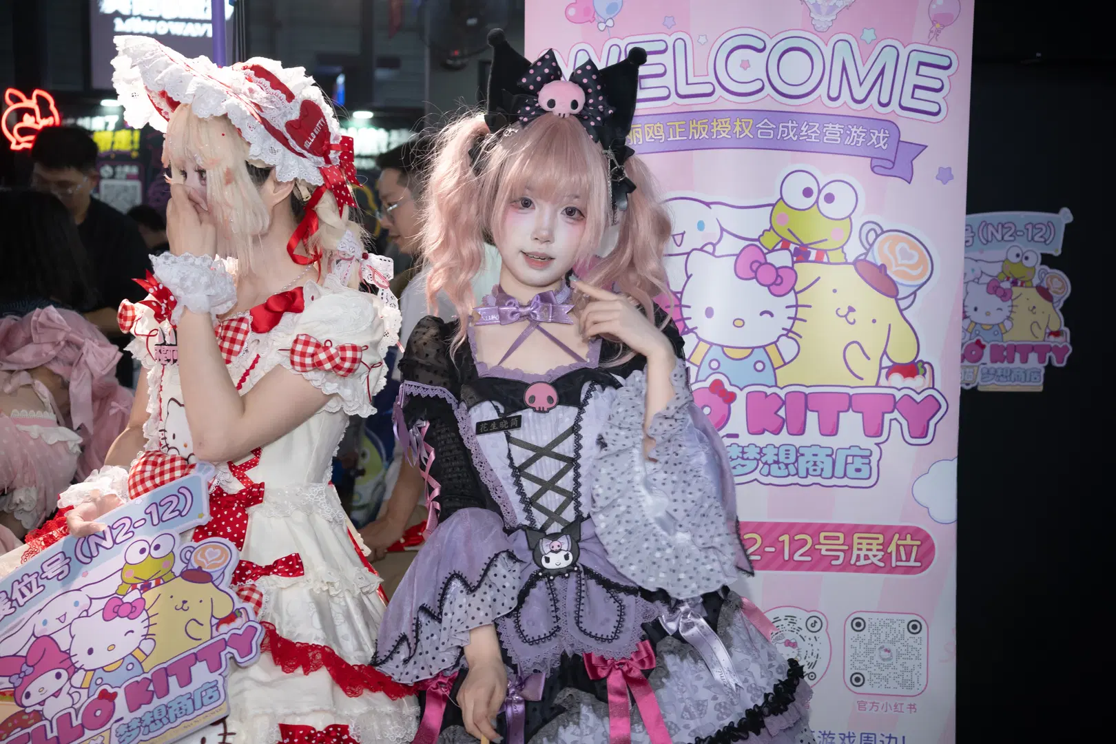 【青と黒の切り替えミニスカートに黒ストッキングとハイヒールを合わせたブースコスプレ記録】 - 沐风 - 8枚目