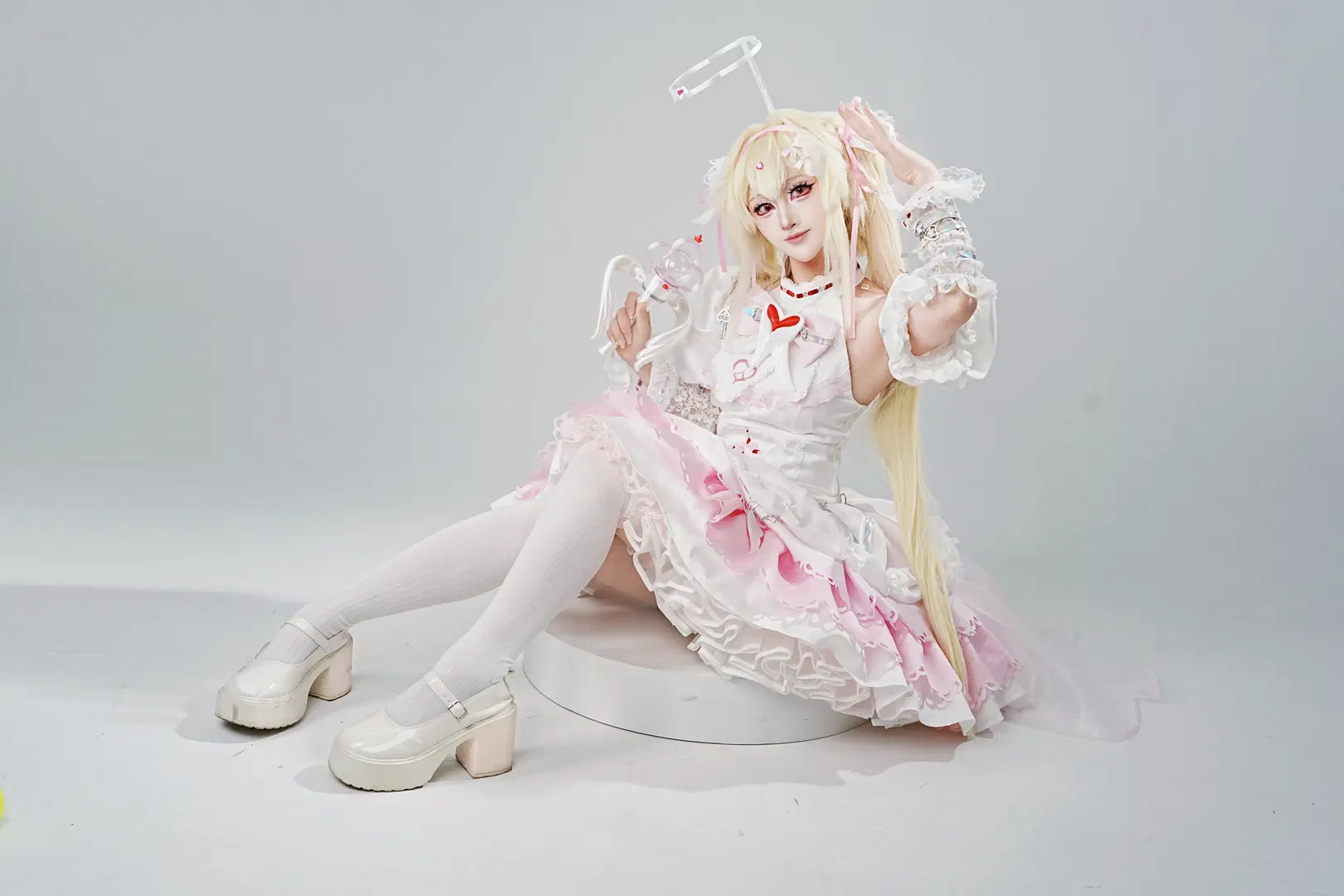 [Phanuel cosplay] Pink-White Dress with White Stockings: Studio Pose Reference Share by 瞬时色 - Image 5