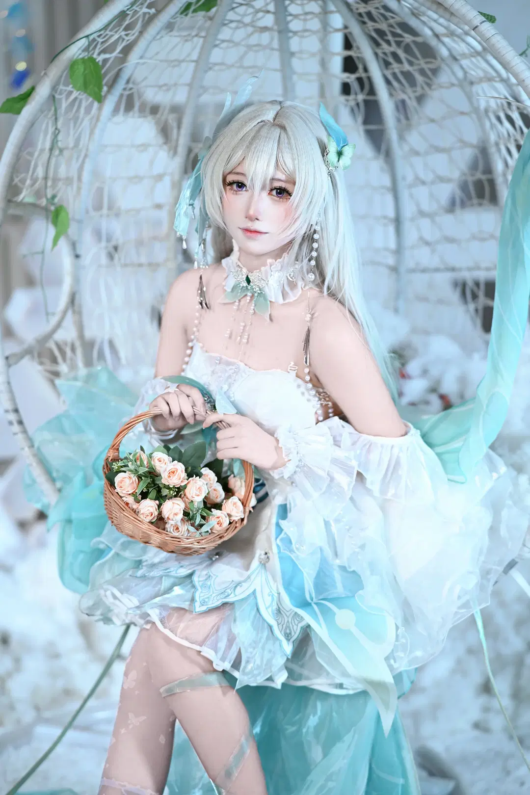 【ホタル コスプレ】『崩壊：スターレイル』光を追うホタル、雪景色とハンギングチェアの幻想美｜二次元コスプレ ストッキング コスプレ - 秋祁 - 5枚目
