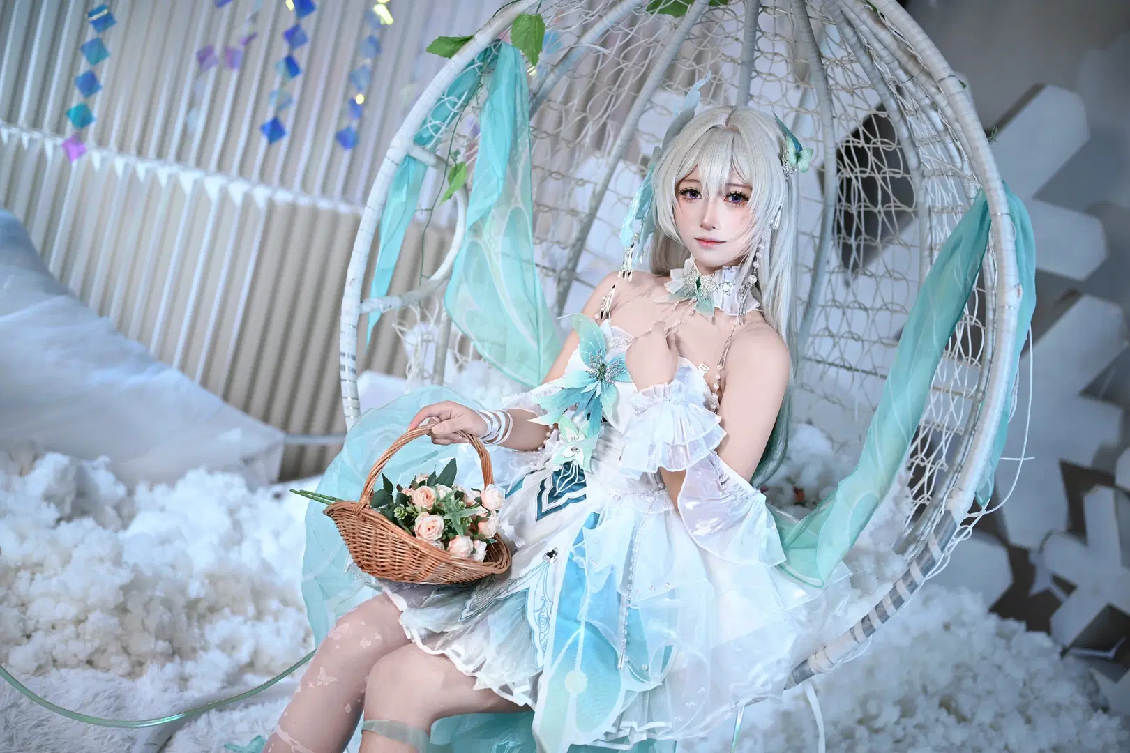 【ホタル コスプレ】『崩壊：スターレイル』光を追うホタル、雪景色とハンギングチェアの幻想美｜二次元コスプレ ストッキング コスプレ - 秋祁 - 6枚目