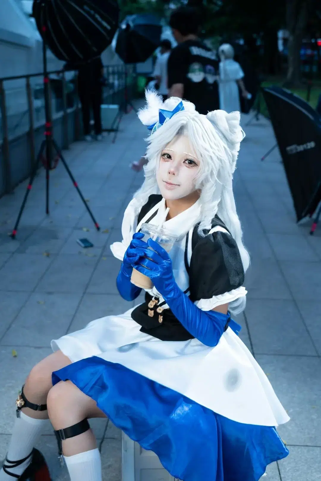 【小诗人cos】第五人格暗夜提裙少女的夜拍记录 - NightDiva - 第2张