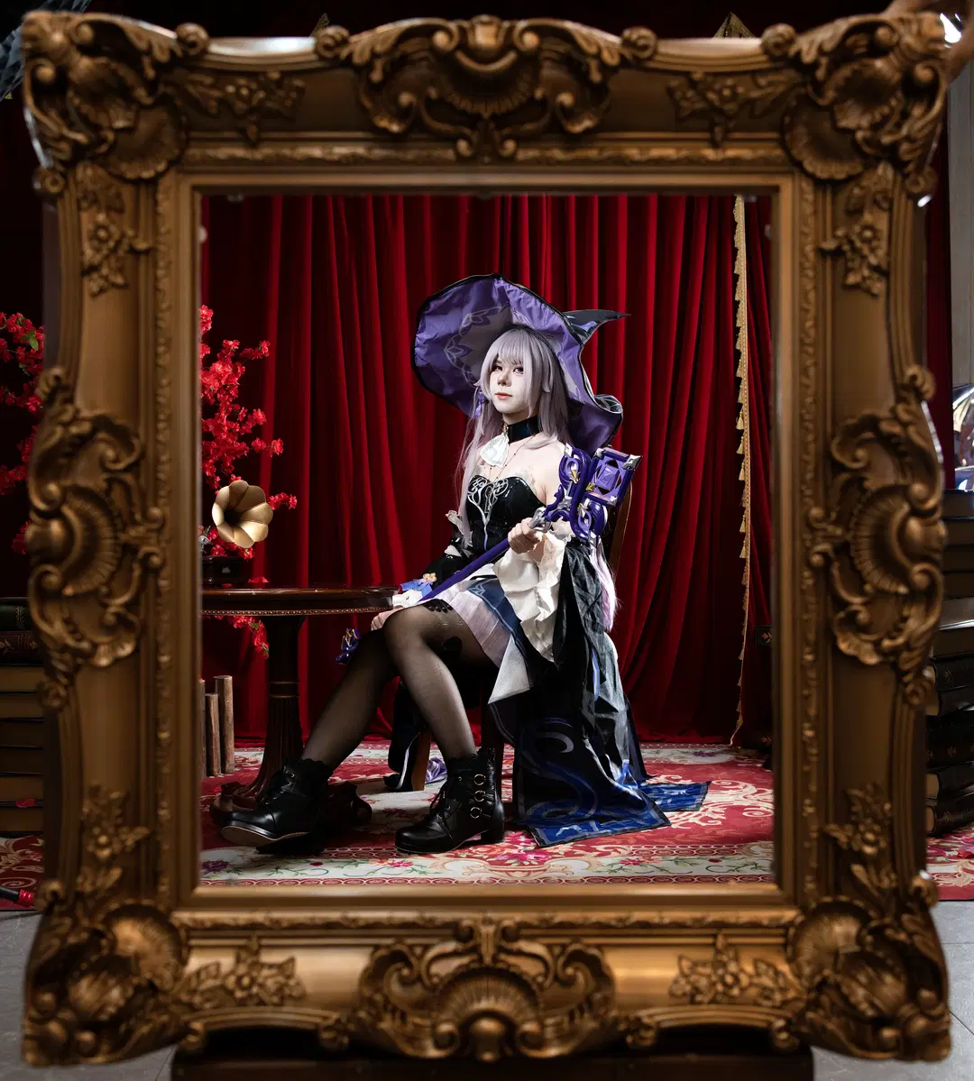 【大黑塔cos】地王廣場的復古魔女，優雅黑絲造型分享 - NightDiva - 第4張