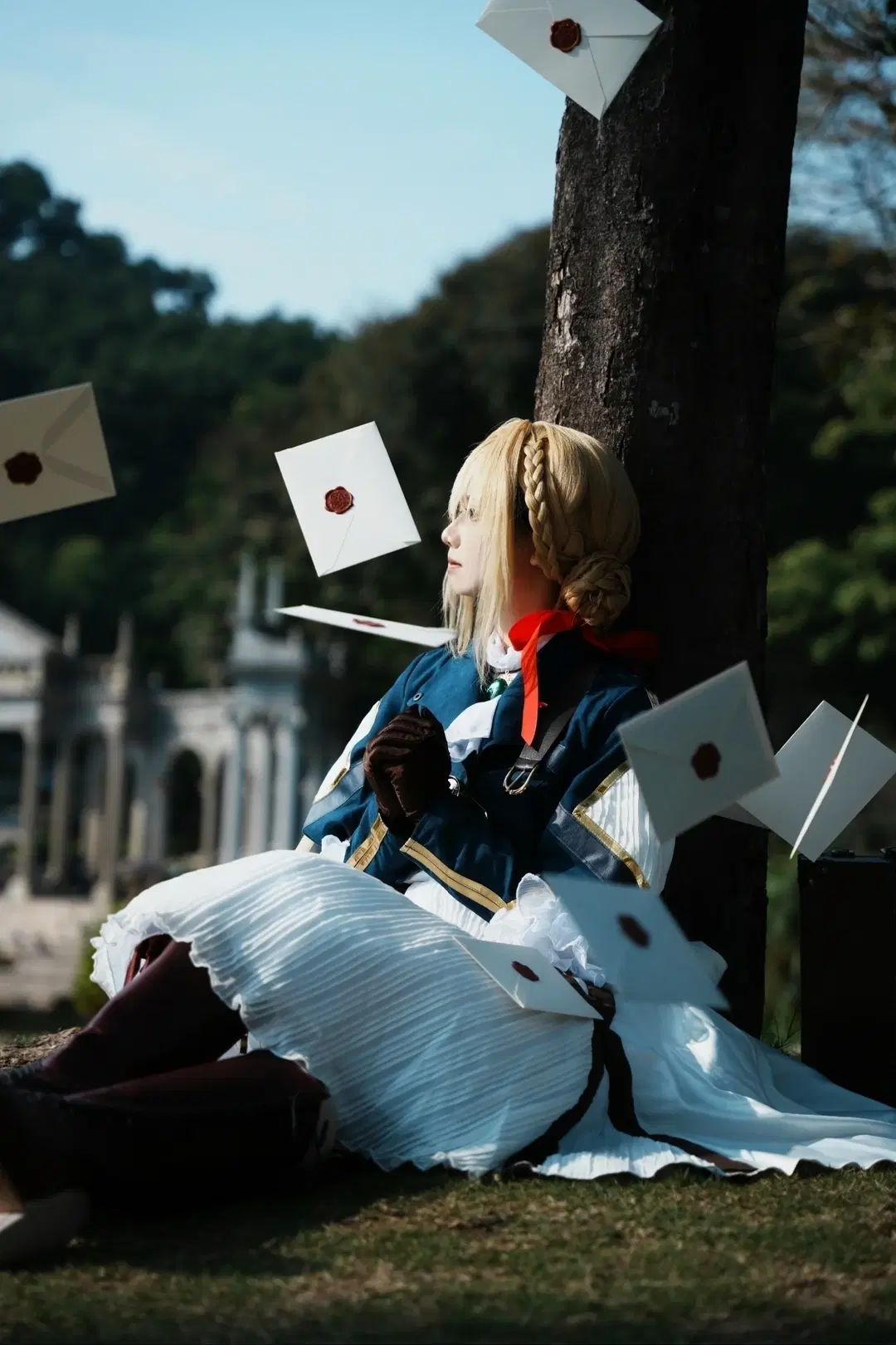 [Violet Evergarden cosplay] A Long-Delayed Outdoor Portrait Shoot from Violet Evergarden by 夜然想摸鱼 - Image 2