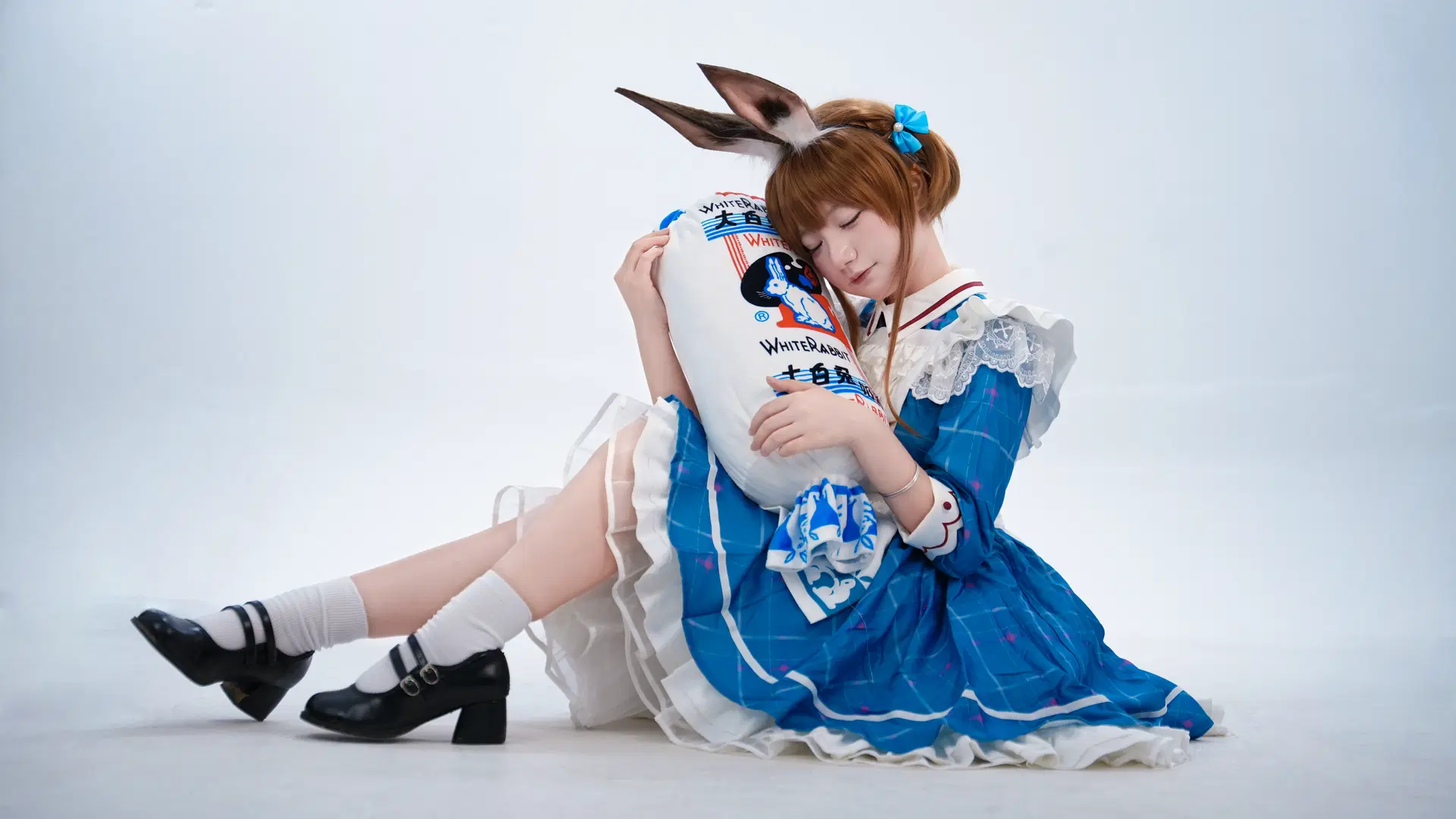 cosplay, 明日方舟, 阿米婭cos, 白絲, 阿米婭大白兔