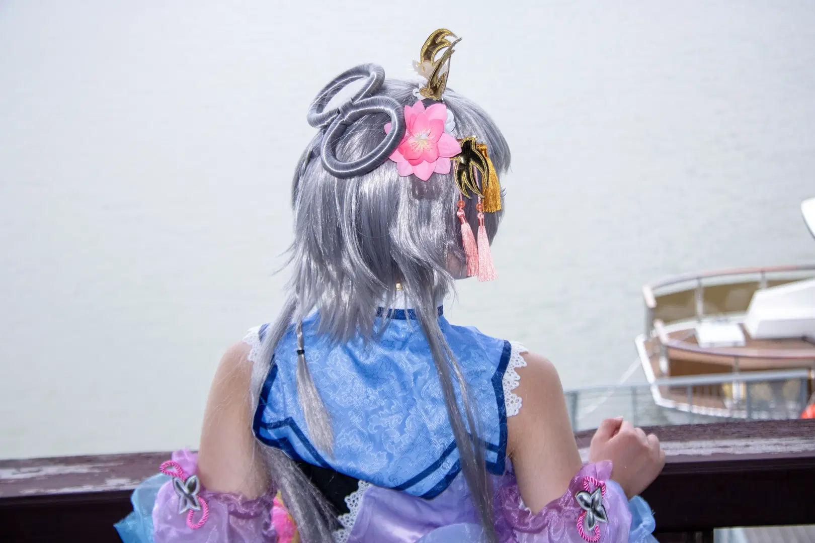 洛天依 コスプレ 銀髪に青き衣を纏い団扇を手にして、春光あふれる瞬間を切り取る - 无敌暴龙战士 - 2枚目