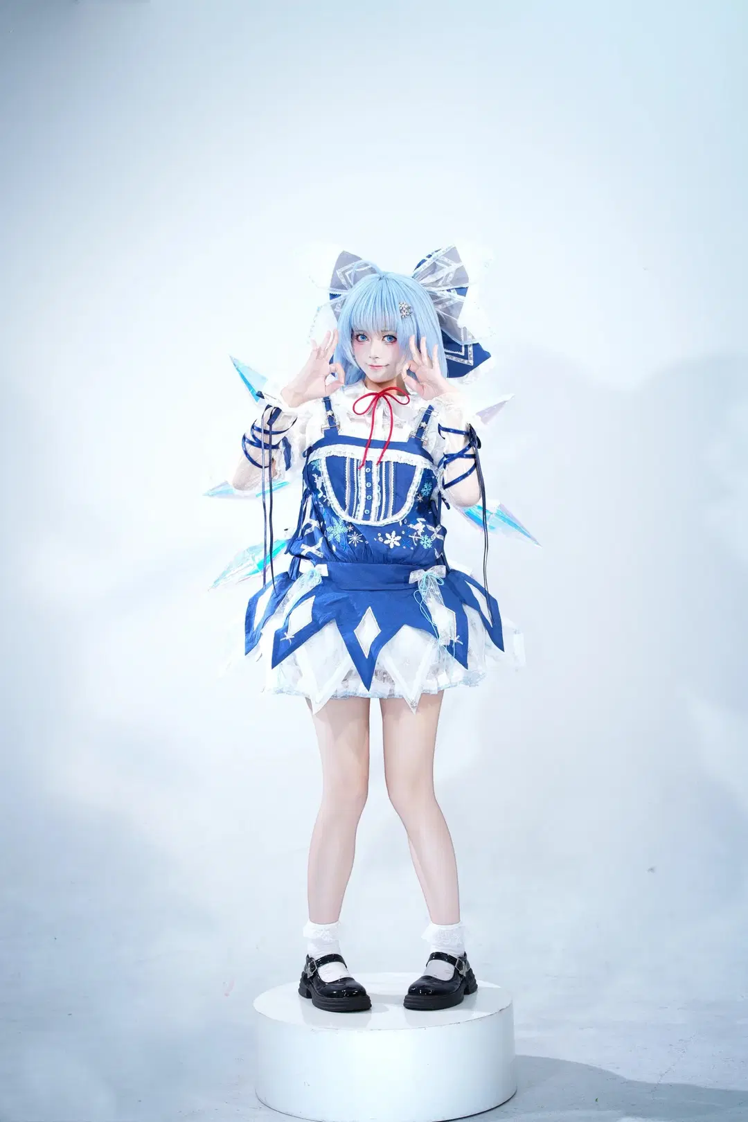 【琪露诺cos】东方project的冰之妖精，蓝白水晶裙摆真的太梦幻了 - 硝苯氮 - 第2张
