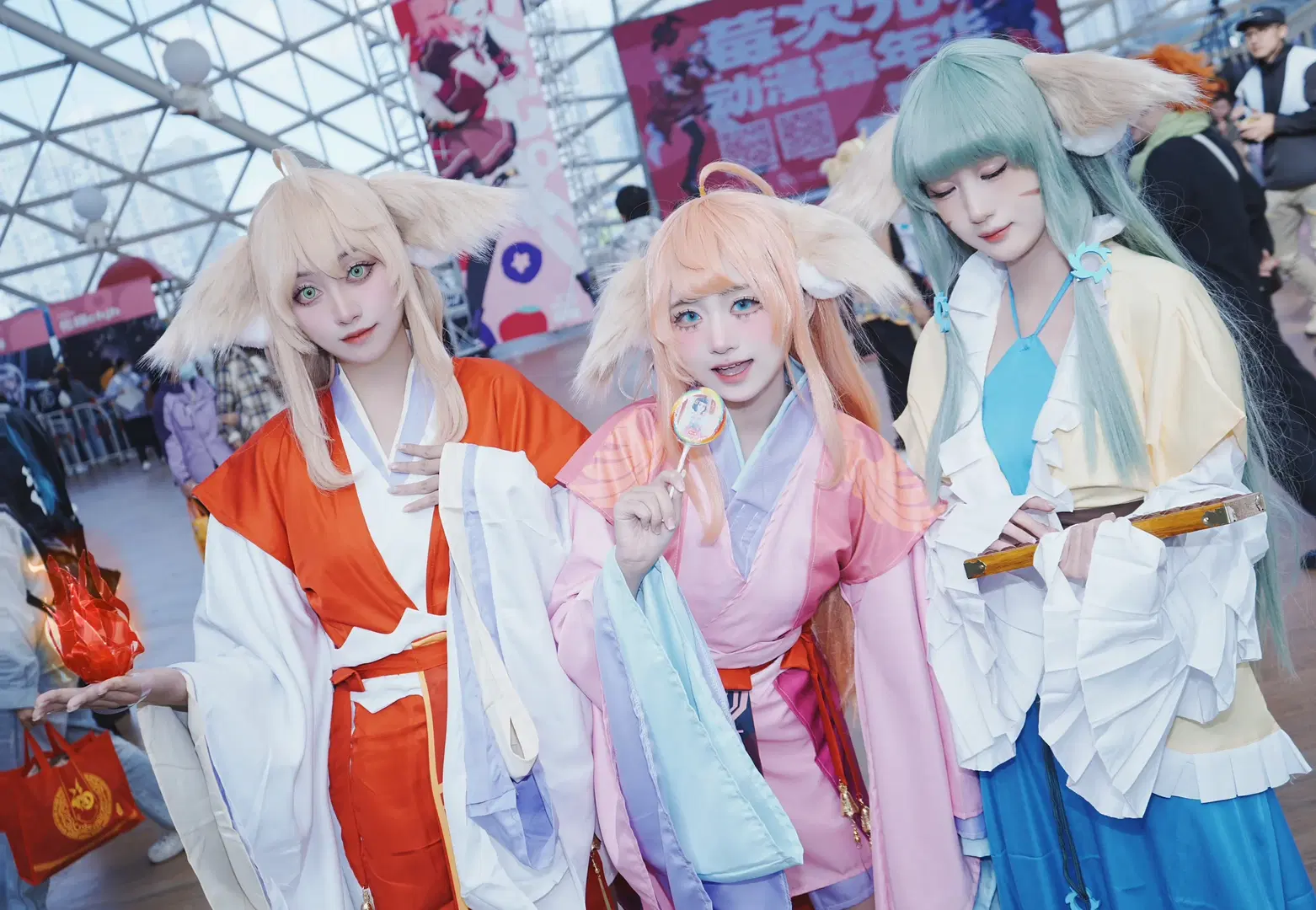 【塗山蘇蘇 コスプレ】『縁結びの妖狐ちゃん』イベントに舞い降りた甘く可憐なピンク＆ブルーの妖精 - 楚漓 - 2枚目