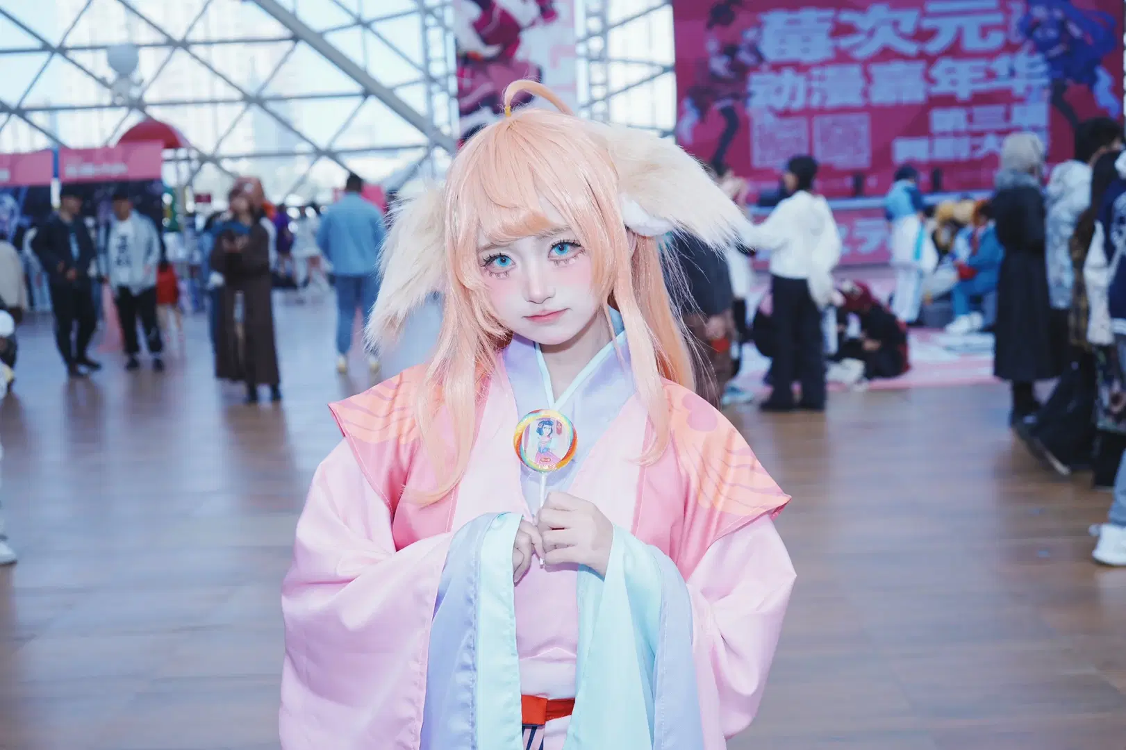 【塗山蘇蘇 コスプレ】『縁結びの妖狐ちゃん』イベントに舞い降りた甘く可憐なピンク＆ブルーの妖精 - 楚漓 - 3枚目