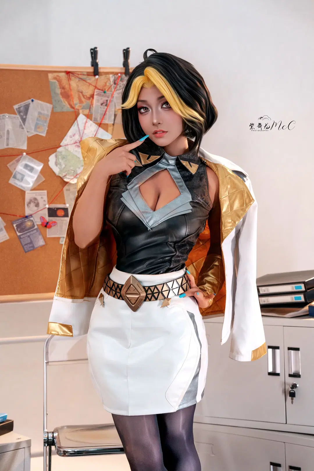 【金驭cos】守望先锋里气场全开的黑皮特工 - 紫舞龙McC - 第4张
