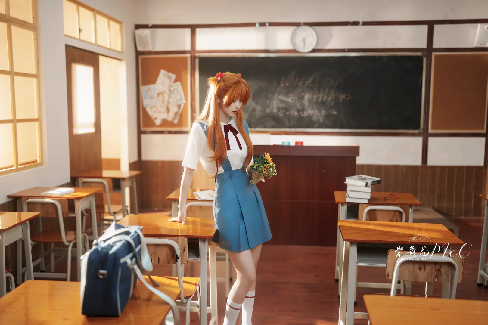 【明日香cos】教室里的日常光影与动作参考 - 紫舞龙McC - 第2张