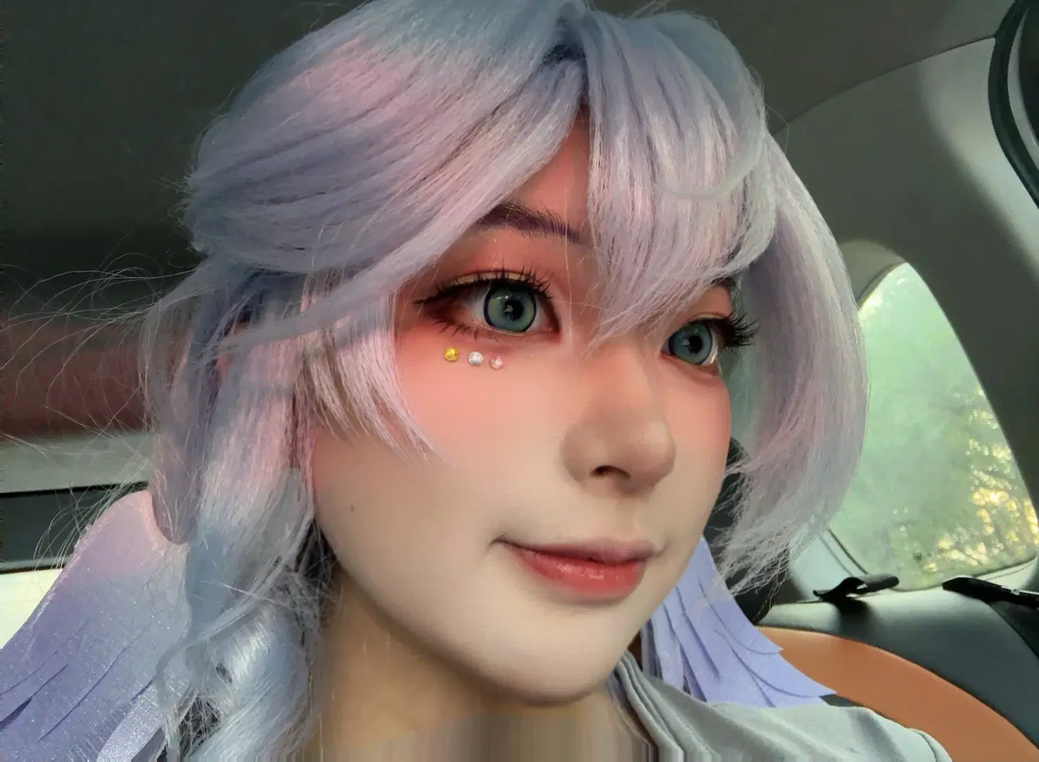 cosplay, 二次元少女, 知更鸟cos, 蓝瞳妆容, 浅紫假发