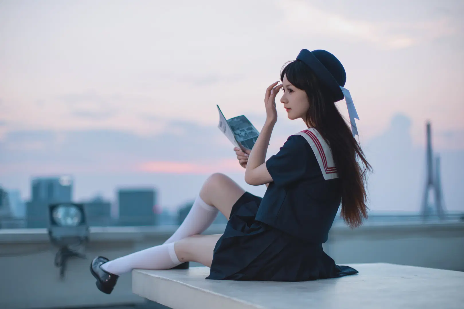 白丝穿搭, 水手服写真, 日系JK, 天台落日, 黄昏氛围感