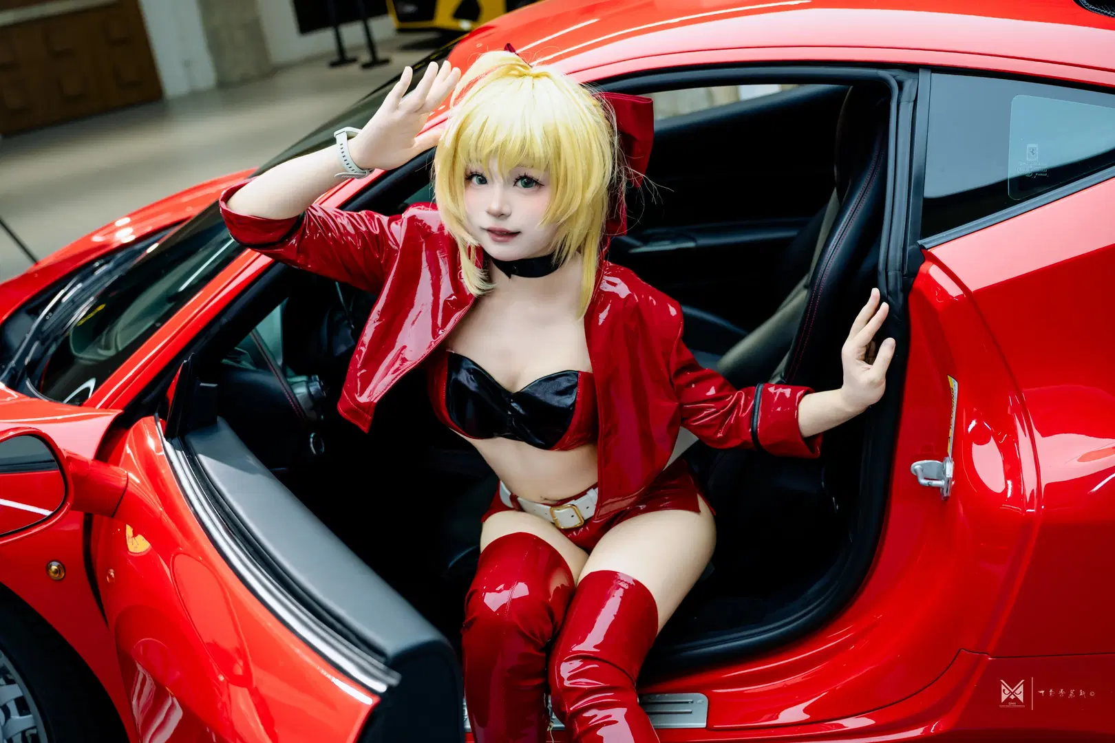 Fate/Grand Order Nero Cosplay Racing Suit: A Passionate Clash of Red Patent Leather and the Ferrari 488 by 柏杉子 - Image 3