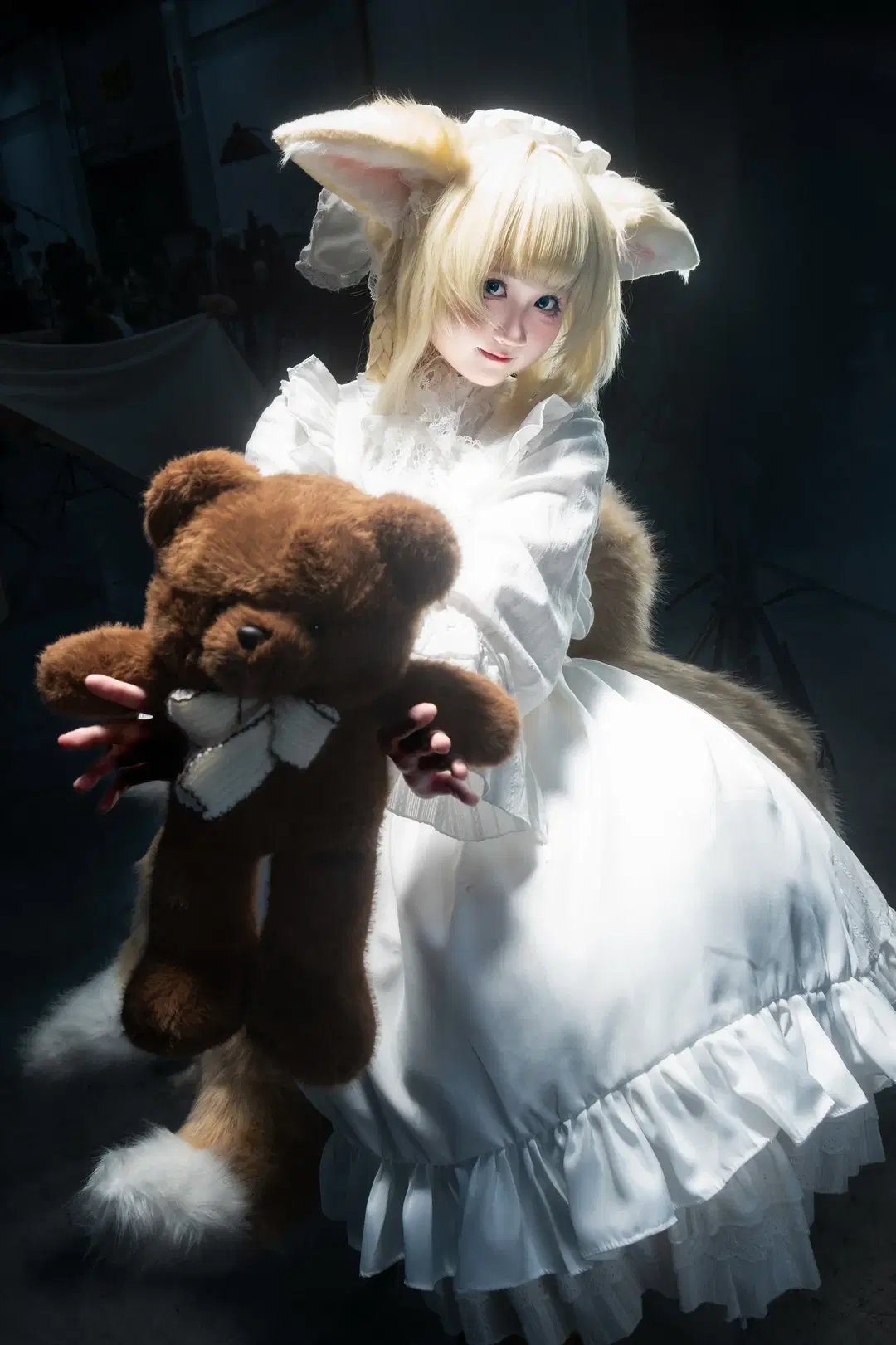 【Suzuran Cosplay】Rhodes Island's Little Fox from Arknights: Silly Chronicles of a Backwards Tail by 照烧热带鱼 - Image 3