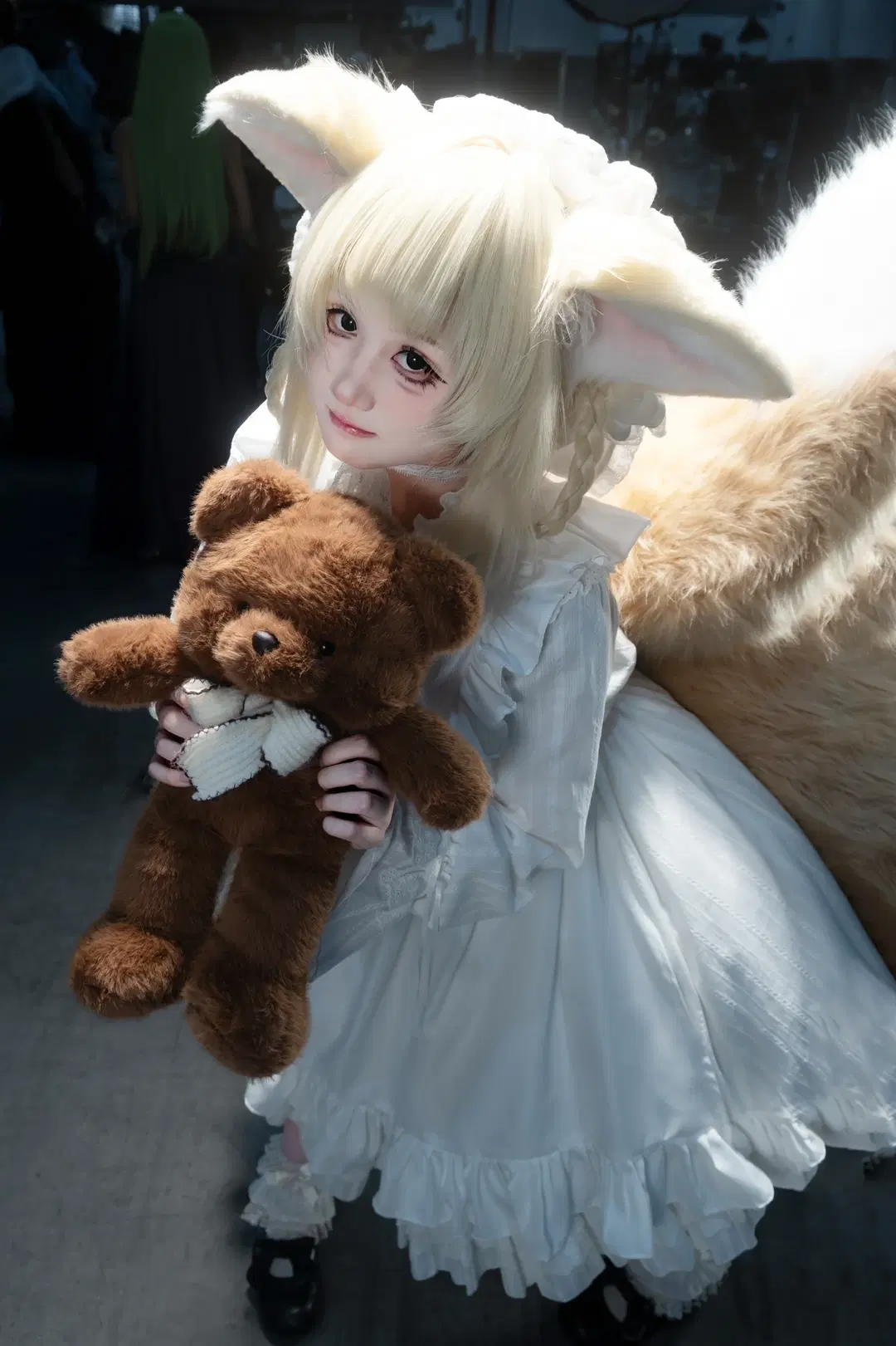 【Suzuran Cosplay】Rhodes Island's Little Fox from Arknights: Silly Chronicles of a Backwards Tail by 照烧热带鱼 - Image 4