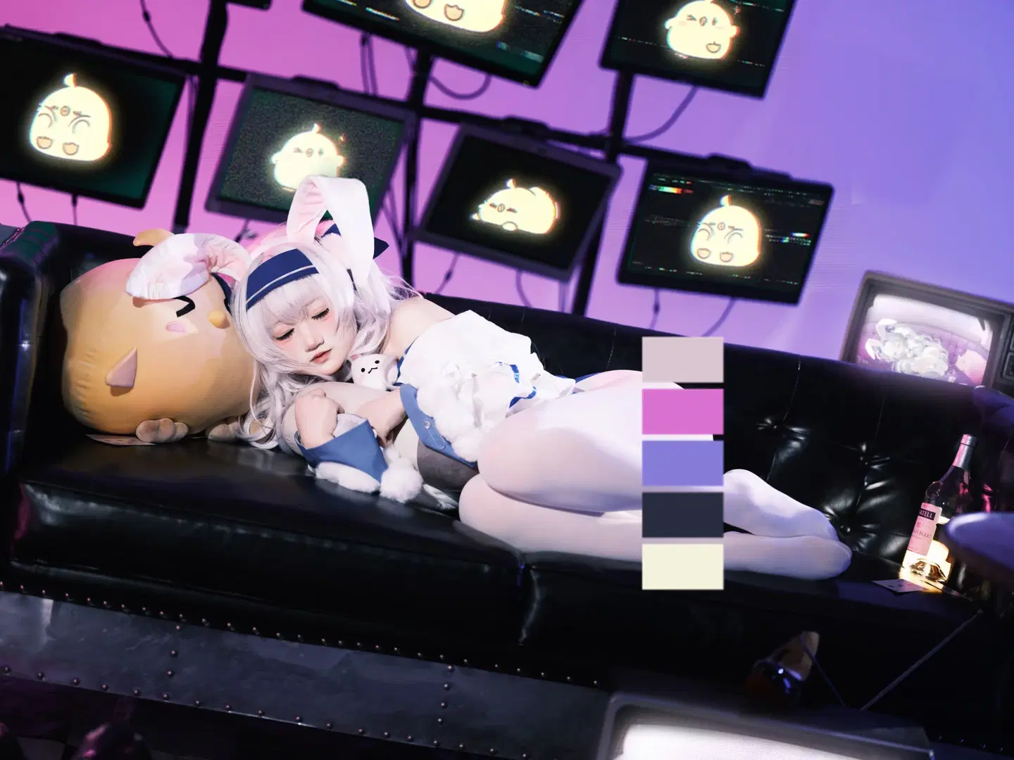 [Laffey cosplay] The Lazy White Stockings Bunny Girl in Azur Lane's Cyberpunk Bar by 照烧热带鱼 - Image 3