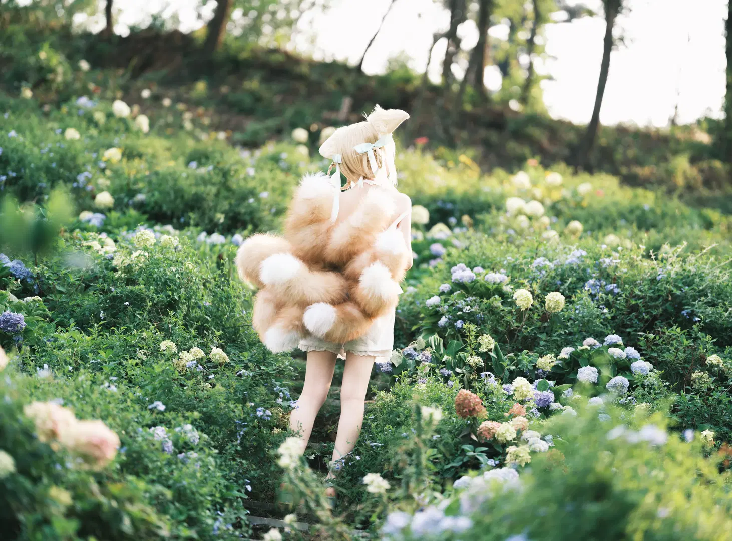[Suzuran Cosplay] Arknights: A Dreamlike Encounter in the Garden by 照烧热带鱼 - Image 5